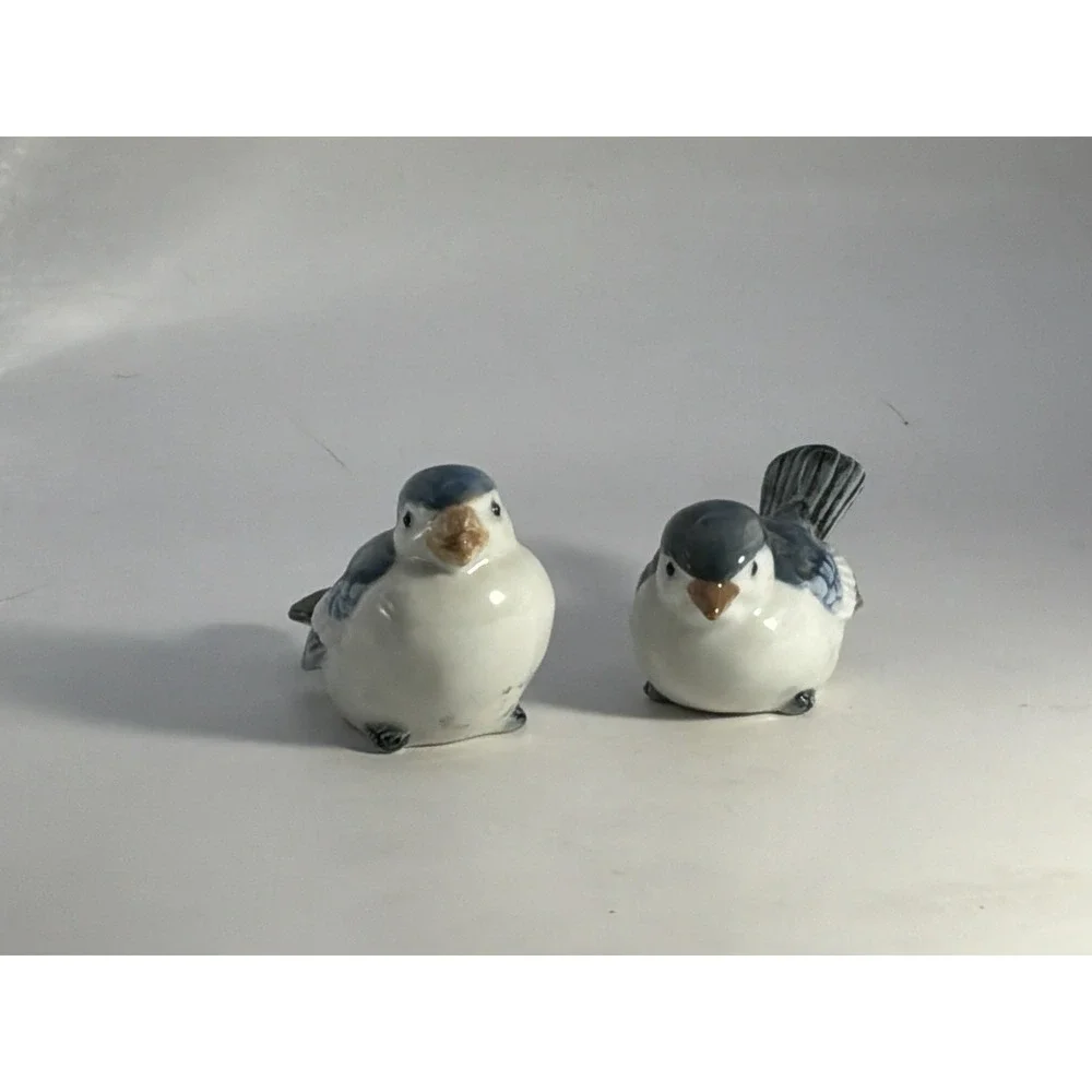 VTG Otagiri Pair Of Porcelain Finches Blue/Grey Bird Figurines Shelf Decor Japan